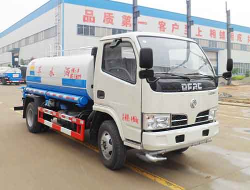 中汽力威牌HLW5040GPS5EQ型綠化噴灑車