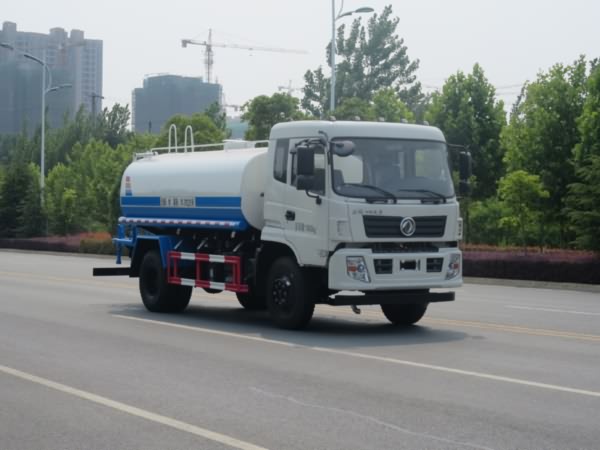 新東日牌YZR5162GSSD型灑水車(chē)
