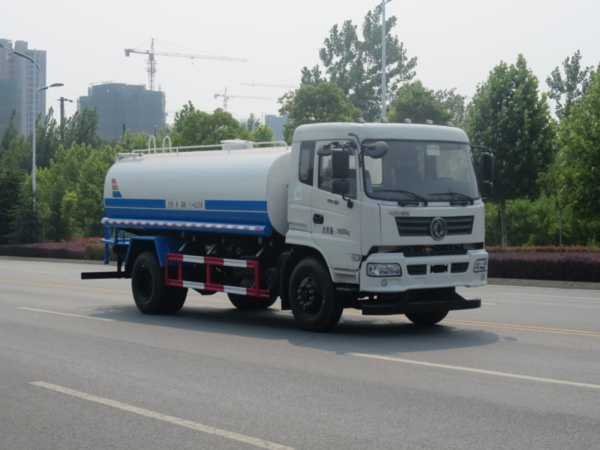 新東日牌YZR5181GSSD型灑水車