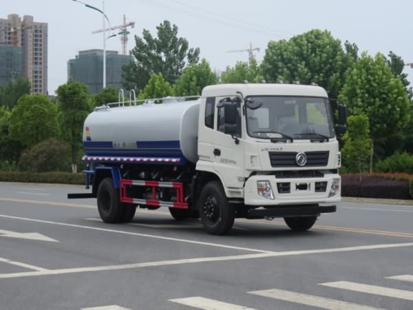 新東日牌YZR5180GSSD型灑水車(chē)